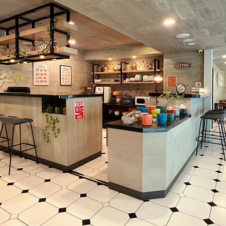 Roaders Hotel Tainan Chengda ภายนอก รูปภาพ