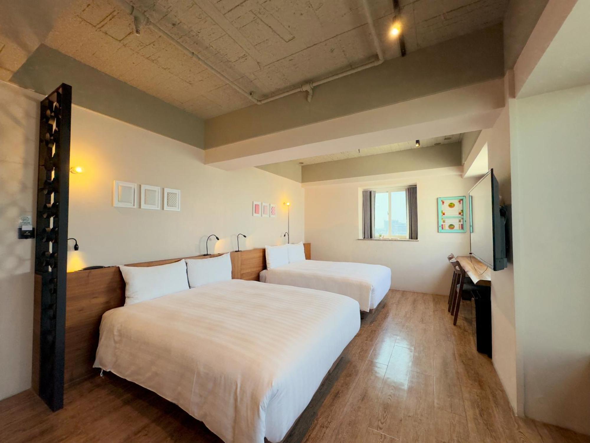 Roaders Hotel Tainan Chengda ภายนอก รูปภาพ