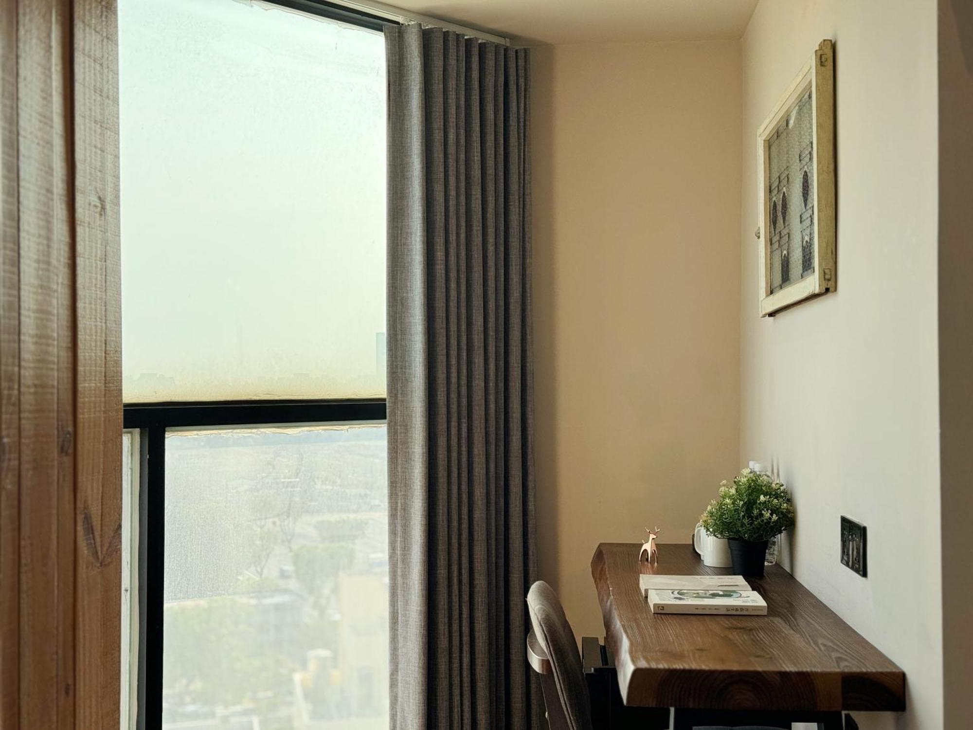 Roaders Hotel Tainan Chengda ภายนอก รูปภาพ