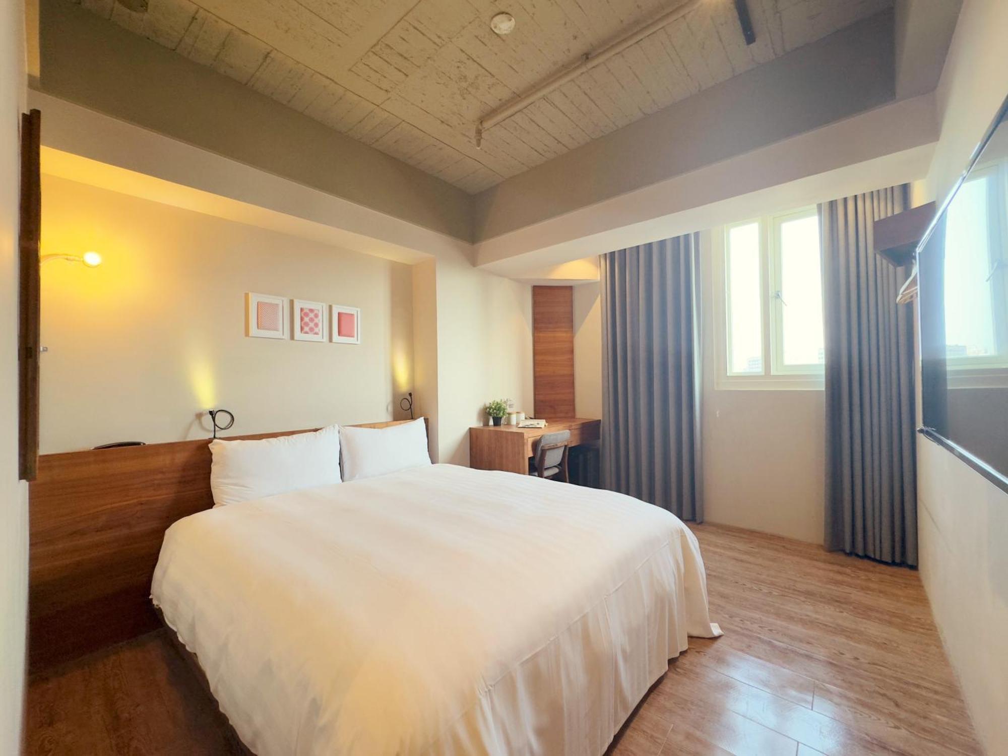 Roaders Hotel Tainan Chengda ภายนอก รูปภาพ