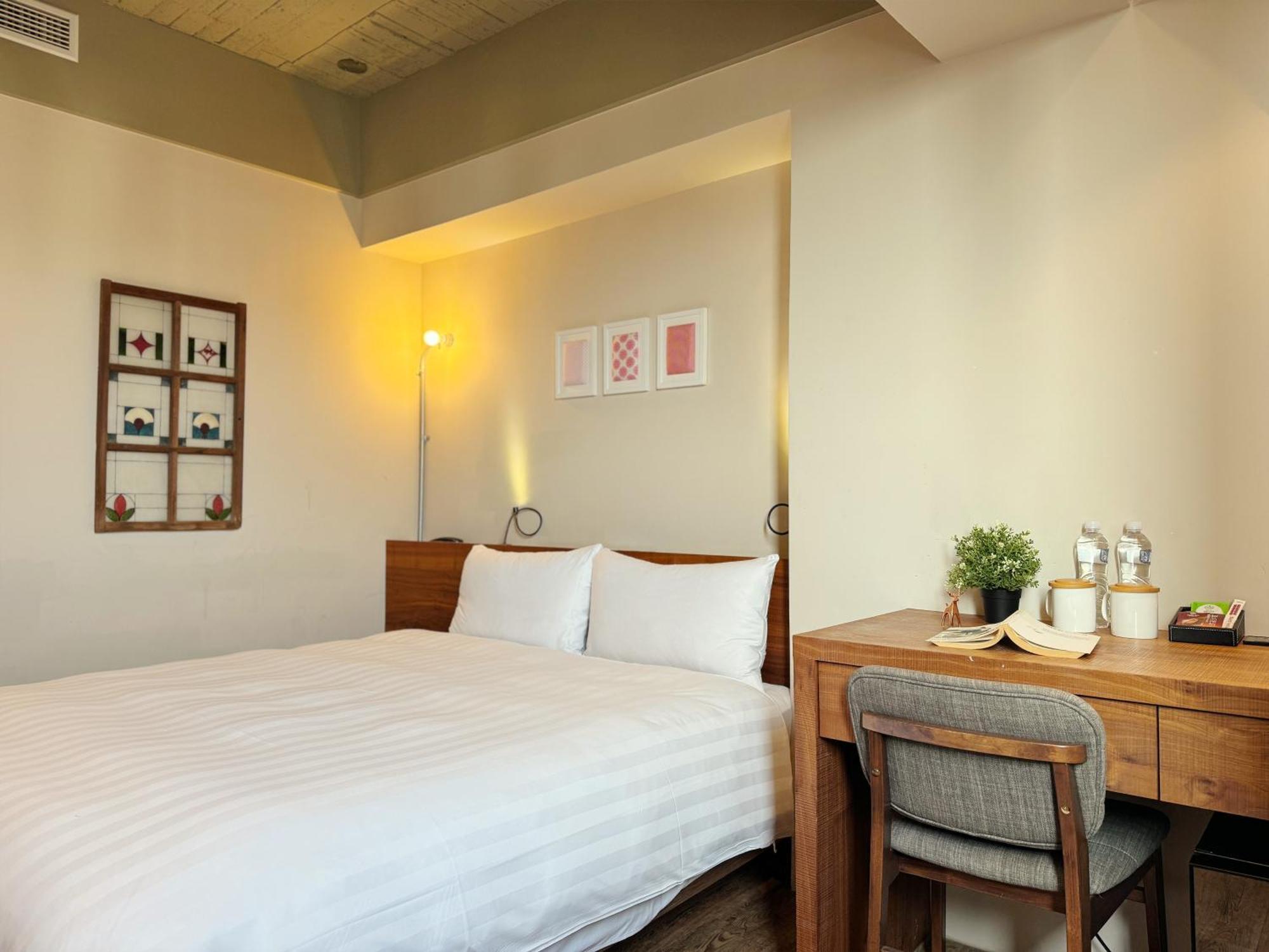 Roaders Hotel Tainan Chengda ภายนอก รูปภาพ