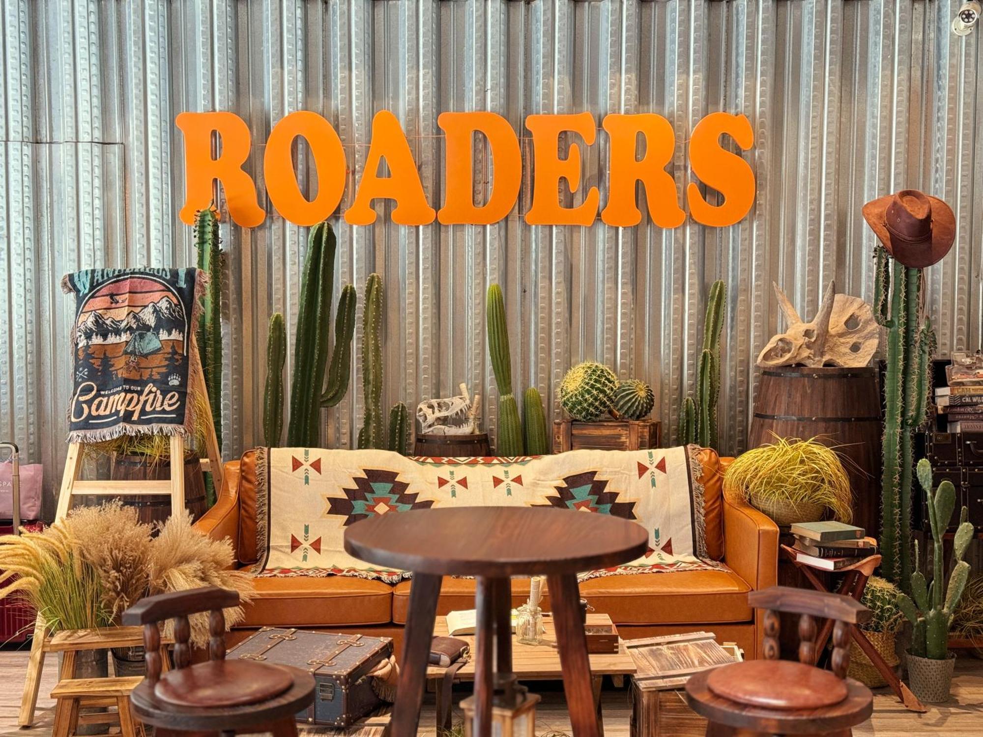 Roaders Hotel Tainan Chengda ภายนอก รูปภาพ