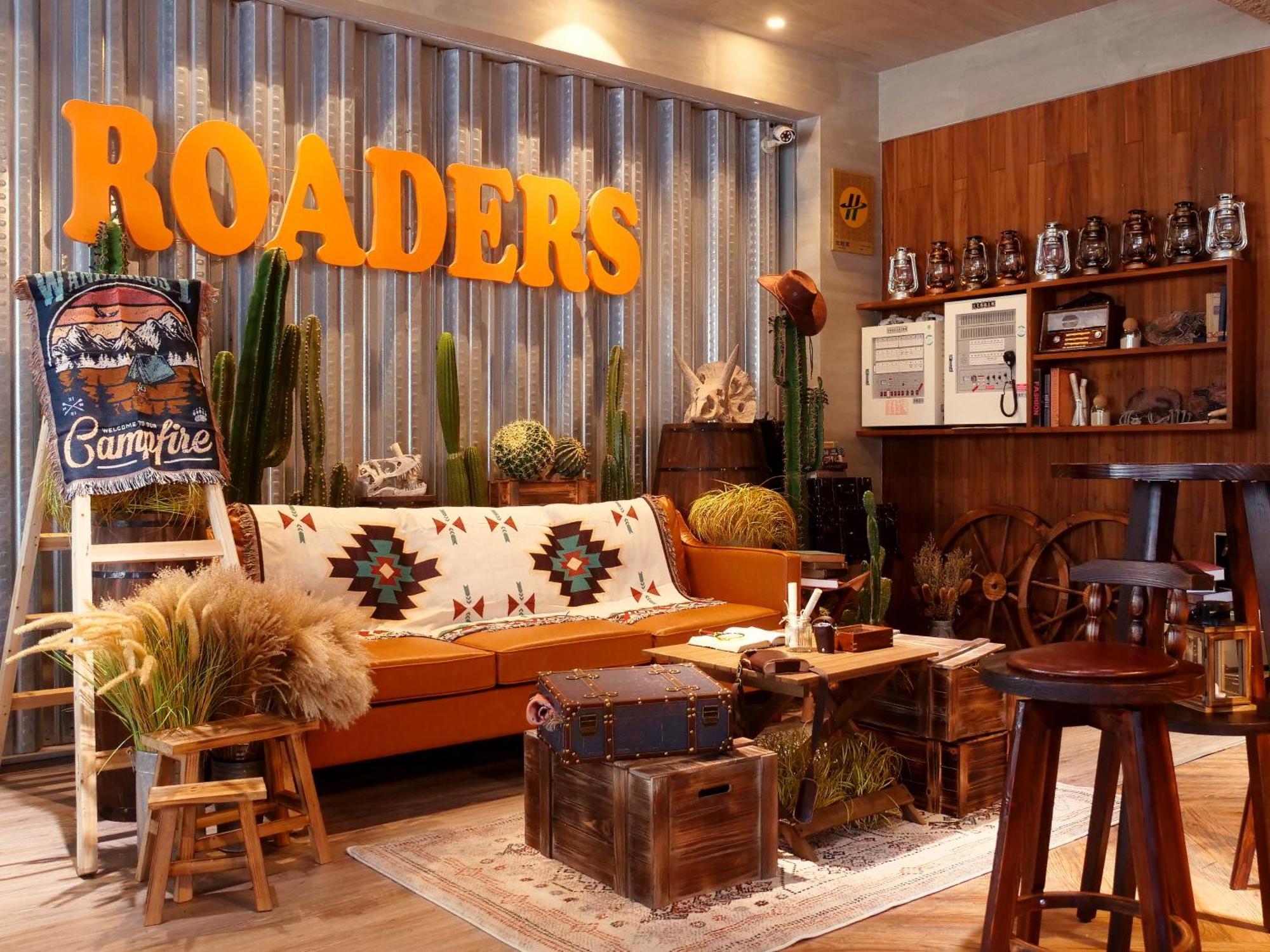 Roaders Hotel Tainan Chengda ภายนอก รูปภาพ