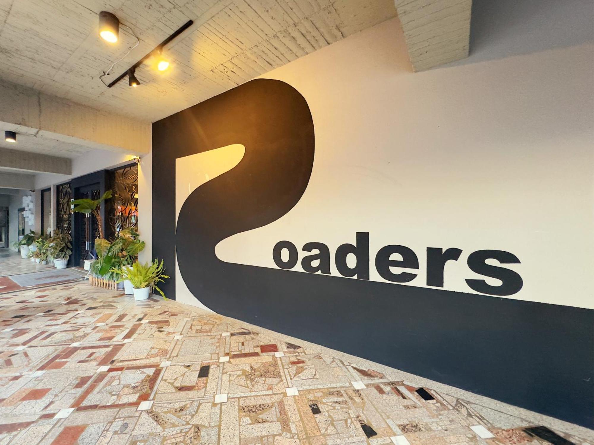 Roaders Hotel Tainan Chengda ภายนอก รูปภาพ